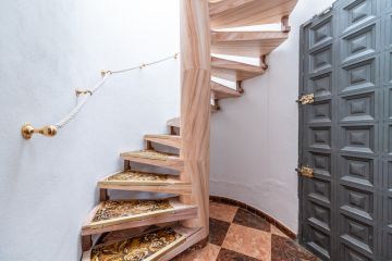 https://cdn.resales-online.com/public/k9ao9bki7f/properties/12366a32bd0d11ef84cf0217bc231ef4/w1200/28-ef19a2c59920e2e087cd278a51b6dbf8.jpg?v=1738050948