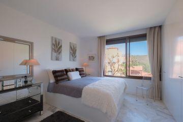 https://cdn.resales-online.com/public/sb5m6pabs6/properties/dca3b5b084ad11f086ca02a3ded47a2d/w1200/13-5fd73dea700db77384c091ca9818b1a9.jpg?v=1756471174
