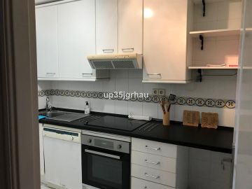 https://cdn.resales-online.com/public/up35jgrhau/properties/38248ae0871b11f086ca02a3ded47a2d/w1200/9-467d0cee5b725f3ef65f102a0c2e69c0.jpg?v=1756725511
