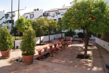 https://cdn.resales-online.com/public/l5qiehb852/properties/ec56b9c983fe11f086ca02a3ded47a2d/w1200/27-f6e8bc237ba13ac4c268badec6354f3d.jpg?v=1756808733