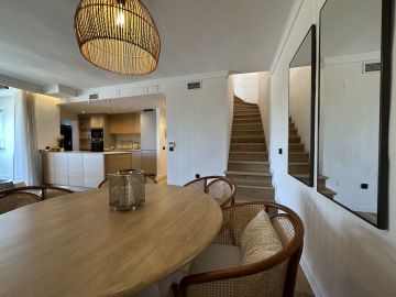 https://cdn.resales-online.com/public/bu3xaye4ae/properties/df25dae680ec11f086ca02a3ded47a2d/w1200/14-d70dc3102c00d7be0e872dfe1c1f86d7.jpg?v=1756047994