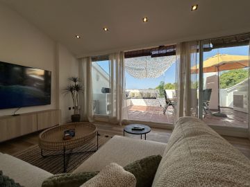 https://cdn.resales-online.com/public/bu3xaye4ae/properties/df25dae680ec11f086ca02a3ded47a2d/w1200/18-cc72f169493c096e712837ff5d8b6e41.jpg?v=1756047994