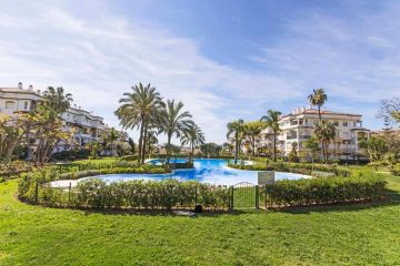 https://cdn.resales-online.com/public/bu3xaye4ae/properties/df25dae680ec11f086ca02a3ded47a2d/w1200/26-c684a62c9f160a1f90904dd925da0645.jpg?v=1756047994
