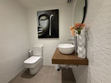 https://cdn.resales-online.com/public/q2571hsmbz2fz3bi/properties/a153d7fa88af11f086ca02a3ded47a2d/w1200/10-bb915d1cb19341576dcdc994b81ab9c5.jpg?v=1756901264