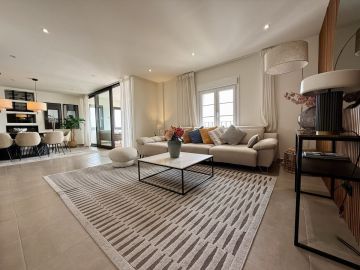 https://cdn.resales-online.com/public/q2571hsmbz2fz3bi/properties/a153d7fa88af11f086ca02a3ded47a2d/w1200/12-53013098fcab6c38b1379cd33298e050.jpg?v=1756901264
