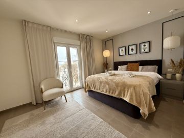 https://cdn.resales-online.com/public/q2571hsmbz2fz3bi/properties/a153d7fa88af11f086ca02a3ded47a2d/w1200/19-d0ed7da2012a09046d307c195d98e7d6.jpg?v=1756901264