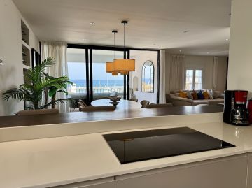 https://cdn.resales-online.com/public/q2571hsmbz2fz3bi/properties/a153d7fa88af11f086ca02a3ded47a2d/w1200/2-5bd7b9d04b45e33852eaf0ec6670150d.jpg?v=1756901264