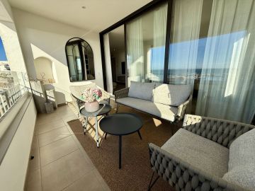 https://cdn.resales-online.com/public/q2571hsmbz2fz3bi/properties/a153d7fa88af11f086ca02a3ded47a2d/w1200/33-f37a7fab00fce6ff6b895520b67d6d6d.jpg?v=1756901264