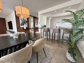 https://cdn.resales-online.com/public/q2571hsmbz2fz3bi/properties/a153d7fa88af11f086ca02a3ded47a2d/w1200/6-241328e1bcc9c0d8ce1222beb6c967a8.jpg?v=1756901264