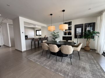 https://cdn.resales-online.com/public/q2571hsmbz2fz3bi/properties/a153d7fa88af11f086ca02a3ded47a2d/w1200/7-aa4cc561180b369757c0bb4af9886cd3.jpg?v=1756901264