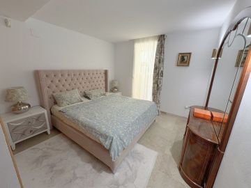 https://cdn.resales-online.com/public/vj79r8sgv9/properties/b628c37a88ae11f086ca02a3ded47a2d/w1200/11-20939a0134ad724a8cb2a801094d15a4.jpg?v=1756899553