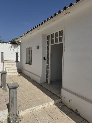 https://cdn.resales-online.com/public/ljzevzw57hvw4a7r/properties/5993e40b88e011f086ca02a3ded47a2d/w1200/16-ec67b526875bf0124b6ce4328a754439.jpg?v=1756920600