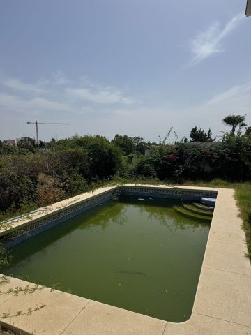 https://cdn.resales-online.com/public/ljzevzw57hvw4a7r/properties/5993e40b88e011f086ca02a3ded47a2d/w1200/18-cc72f169493c096e712837ff5d8b6e41.jpg?v=1756920600