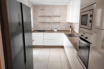 https://cdn.resales-online.com/public/7jbti67jd9/properties/39efc19388e411f086ca02a3ded47a2d/w1200/5-3595ad71cbd87be6c3643a4285ef4791.jpg?v=1757436328