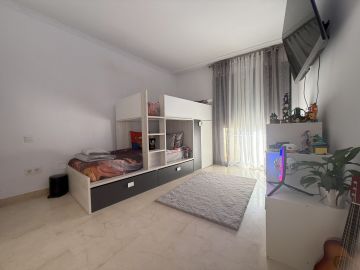 https://cdn.resales-online.com/public/0028658skg/properties/124a6a8688cf11f086ca02a3ded47a2d/w1200/19-d0ed7da2012a09046d307c195d98e7d6.jpg?v=1756913805