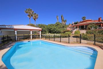 https://cdn.resales-online.com/public/up35jgrhau/properties/07b91f5a8ff511f086ca02a3ded47a2d/w1200/1-7980e48d732b6fc85c14b43b94d2aa54.jpg?v=1757699563