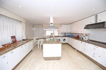 https://cdn.resales-online.com/public/up35jgrhau/properties/07b91f5a8ff511f086ca02a3ded47a2d/w1200/19-d0ed7da2012a09046d307c195d98e7d6.jpg?v=1757699563
