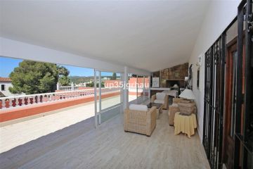 https://cdn.resales-online.com/public/up35jgrhau/properties/07b91f5a8ff511f086ca02a3ded47a2d/w1200/27-f6e8bc237ba13ac4c268badec6354f3d.jpg?v=1757699563
