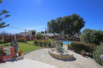 https://cdn.resales-online.com/public/up35jgrhau/properties/07b91f5a8ff511f086ca02a3ded47a2d/w1200/9-467d0cee5b725f3ef65f102a0c2e69c0.jpg?v=1757699563
